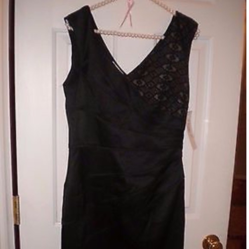 Maggy L size 6 NWT black dress